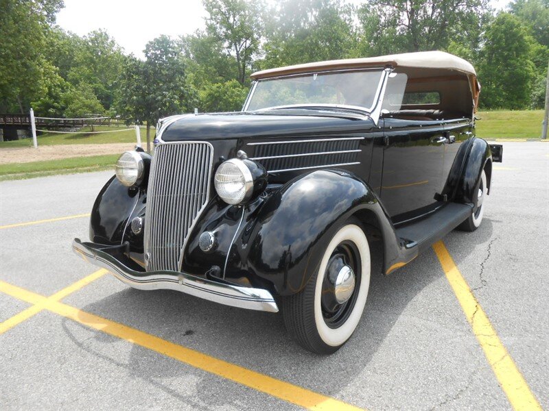 1936 Ford Deluxe_1